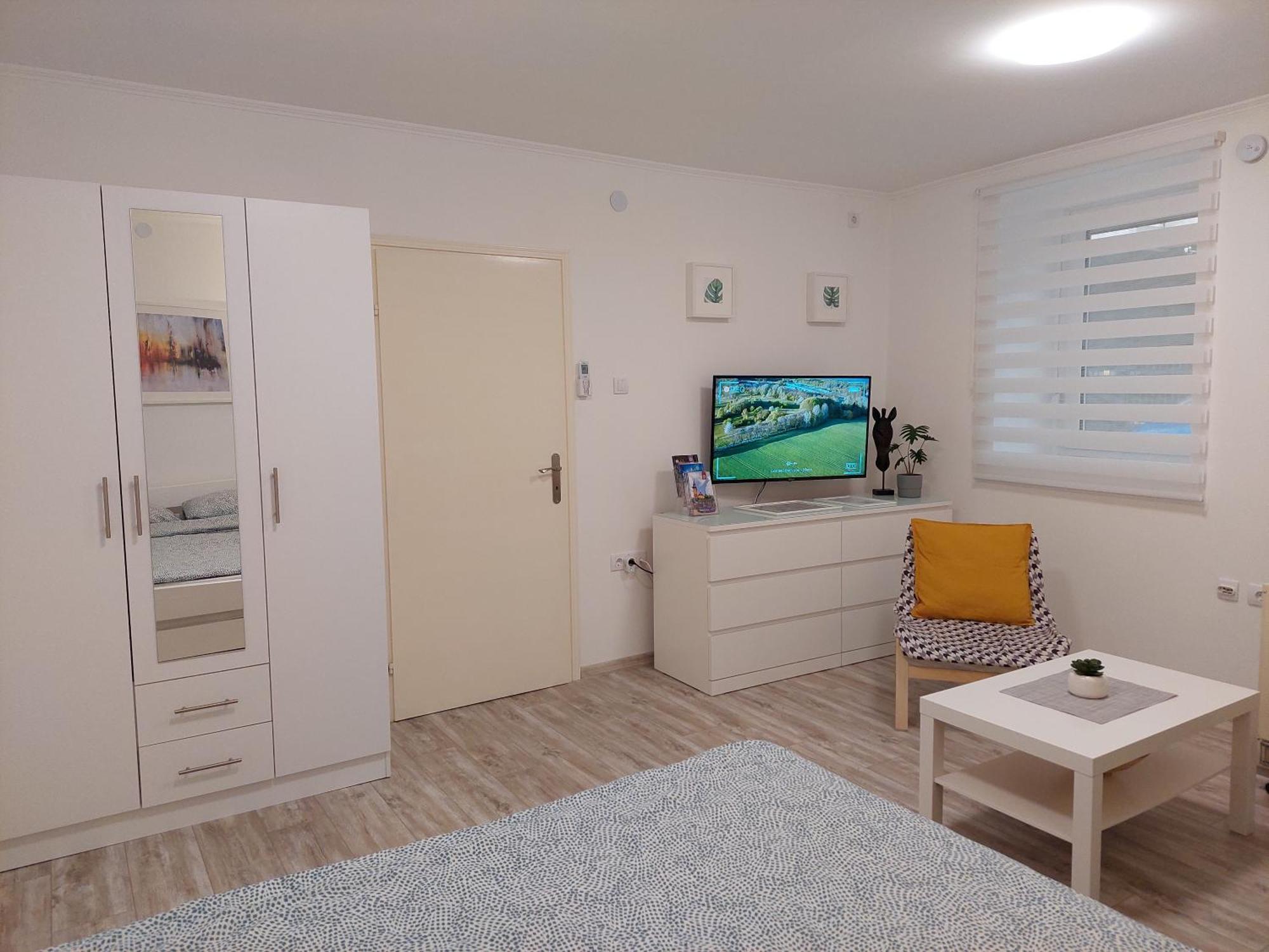 Street Apartment 苏博蒂察 外观 照片